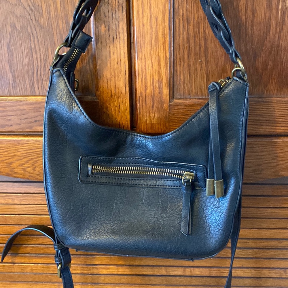 Black Crossbody purse, excellent condition zipper closure